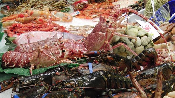 Floreaga ikastetxeak dohaintzan eman ditu Gabonetako zozketako sariak