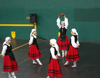 Itsasi Egunak herria dantzan jarriko du zapatuan