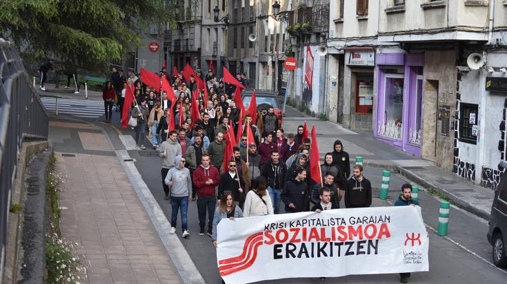 Sozialismoa aldarrikatu du Kontseilu Sozialistak Maiatzaren Lehenean