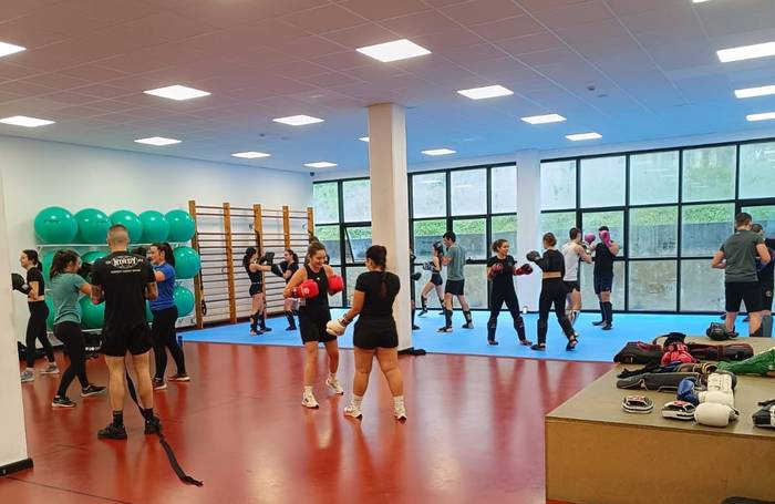 AGAk boxeo eta K1 kirolen entrenamendua antolatu du zapaturako