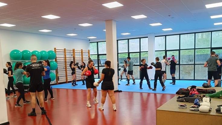 AGAk boxeo eta K1 kirolen entrenamendua antolatu du zapaturako