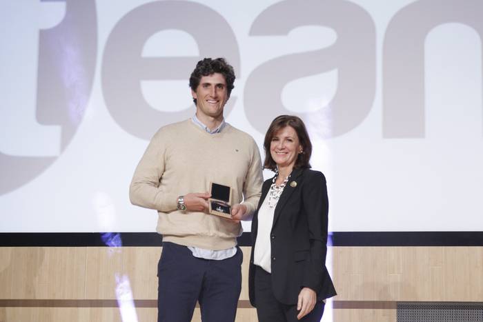 Basque Team fundazioaren aitortza jaso du Iñigo Peñak