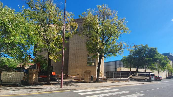 Martxan dira Lizardi Institutuko aldagelak handitzeko eta berritzeko lanak