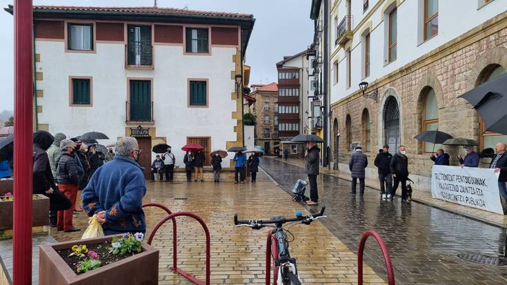 Pentsiodunek beren aldarrikapenak plazaratu dituzte beste astelehen batez
