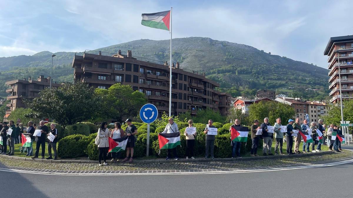 Palestinaren alde eta gerra inperialisten kontra, Sanjuandegiko biribilgunea hartu dute berriro