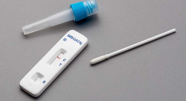 Ostegunean jarriko dituzte eskuragarri farmazietan COVID-19aren autodiagnostikorako testak