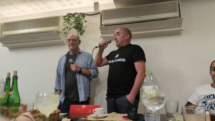 Festen atariko bertso saioarekin gozatu dute Sanjuandegin