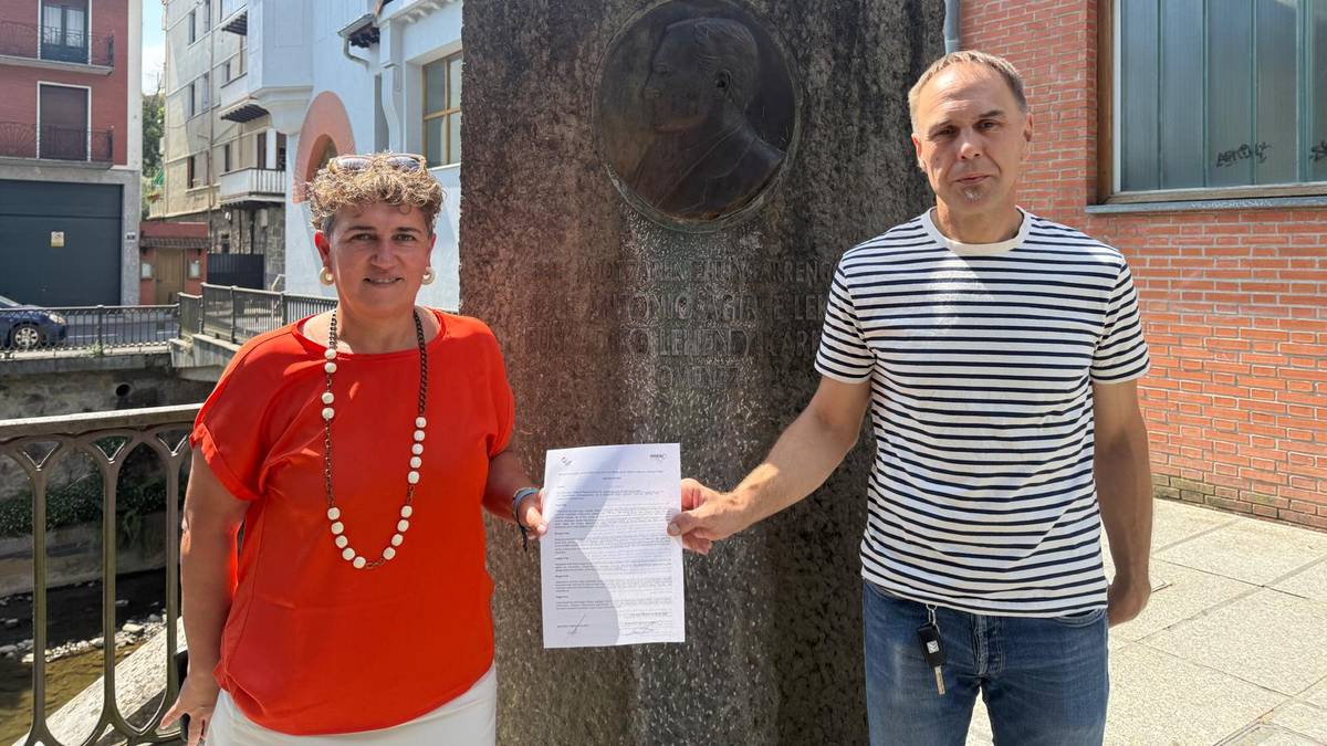 EAJk eta EH Bilduk bat egin dute foruen abolizioaren eta Alkateen Mugimenduaren urteurrenen harira