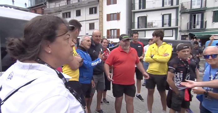 Fabrika banderan gertatutakoagatik diziplina prozedura zabaldu die TKEk sei klubi, tartean Oriori eta Zumaiari
