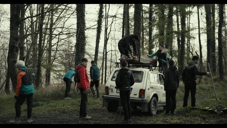 Urteko lehen auzolana egin dute Arauntza Riderseko kideek Egoi Adoren laguntzarekin