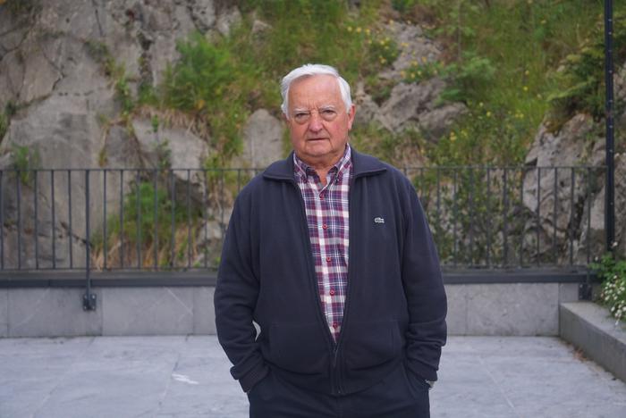 "Eguna libre izanda, non hobeto arraunlariei laguntzen baino?"