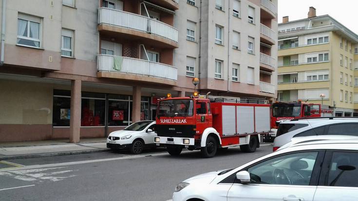 Usteldutako haragi pusketa batek eragin du larrialdia Alaiko Eroskin
