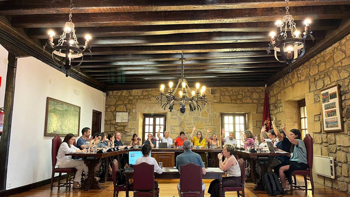 Datozen bi urteetan "herrian inbertsioak" egiteko kreditu aldaketak, onartuta