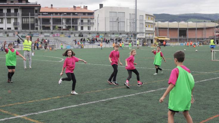 Zaragueta eskolak 3x3 futbol txapelketa antolatu du sanpedroetarako