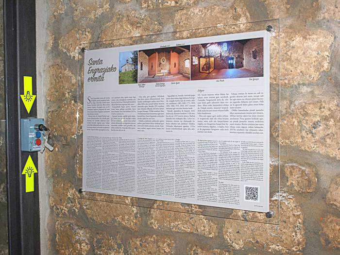 Santa Engrazia ermitari buruzko panel informatiboa jarri dute ermitan