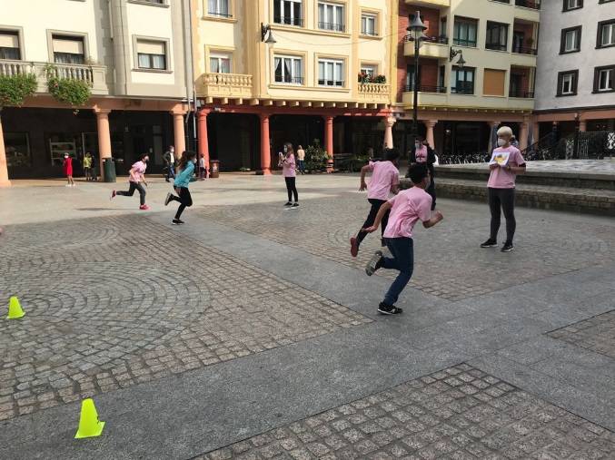 Nerabe ugari bildu dira Gaztelekuak Aste Santurako prestatutako ekintzetan