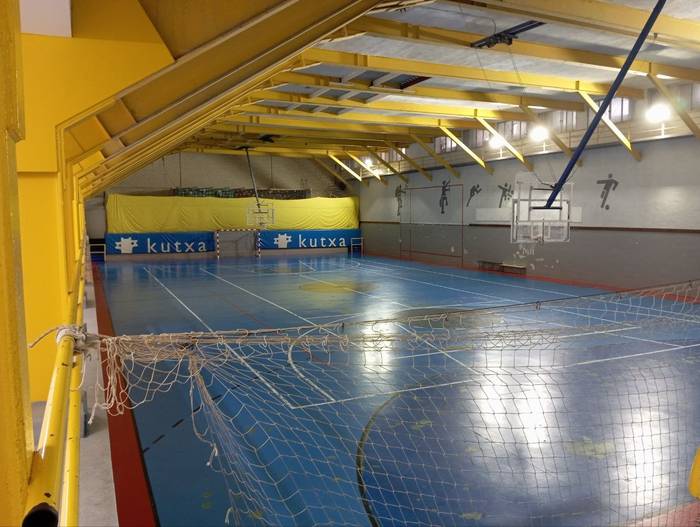 Datorren astean irekiko dute Zestoako kiroldegiko beheko kantxa