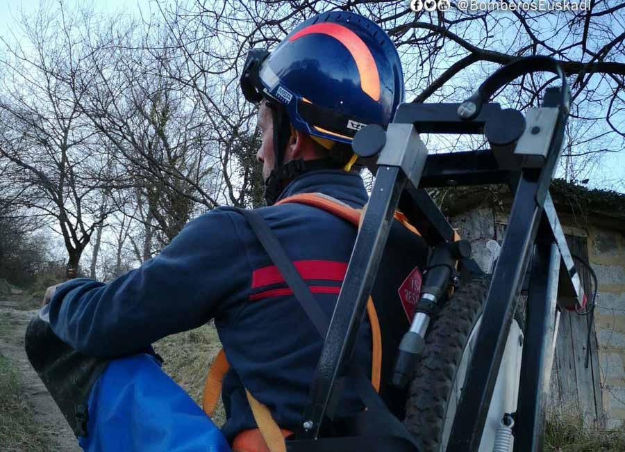 Emakume bat erreskatatu zuten atzo Aian, min hartuta