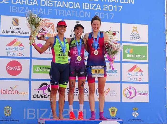 Helene Alberdik hirugarren egin du Ibizako distantzia luzeko triatloian