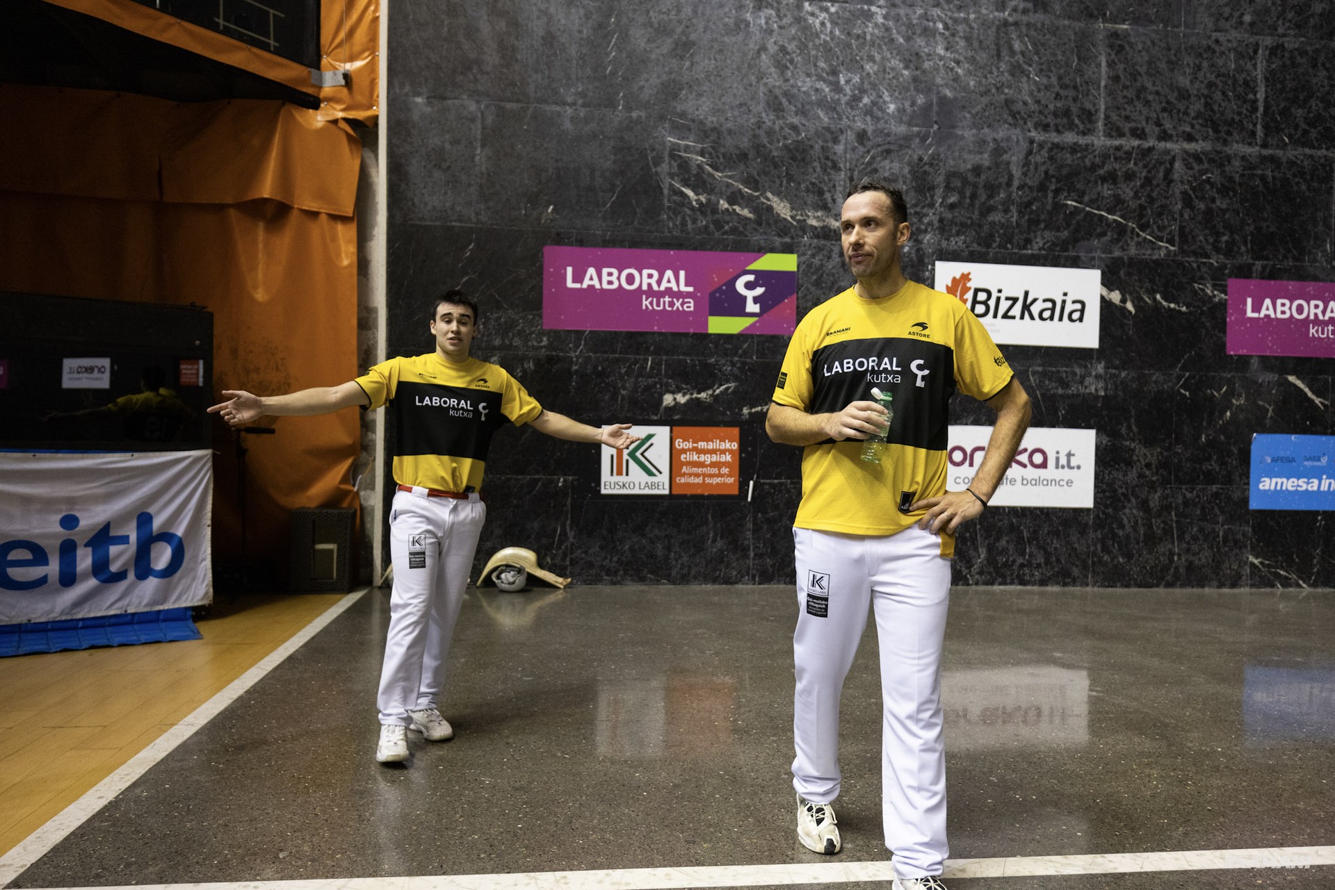 Bideo-arbitraiaren bidez erabaki dute Winter Serieseko finalerdietako lehen irabazlea