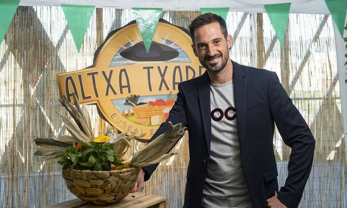 'Altxa txapela', Joseba Argiñanok gidatuta