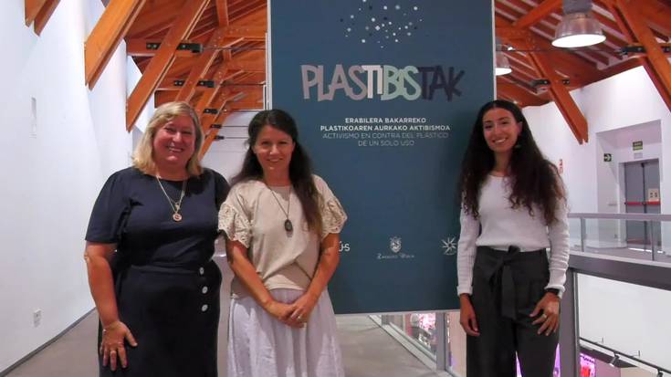 Plastibistak kanpaina jarriko dute martxan astelehenean Zarautzen