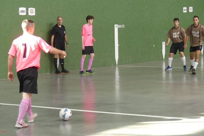 Festa ere izango da Gipuzkoako Herri Txikietako Areto Futboleko finalaren aitzakian