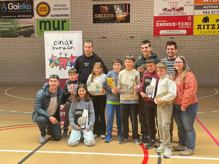 Unax Zumeta saritua Eskolarteko Bertso Txapelketan