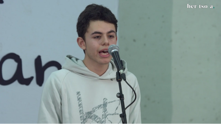 Bideoa: Aner Peritz bakarka Euskal Herriko eskolarteko finalean