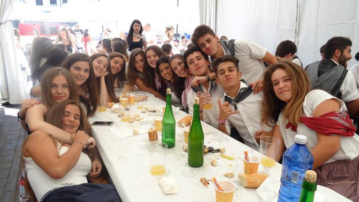 Euskal Jaiko bazkarirako txartelak salgai daude