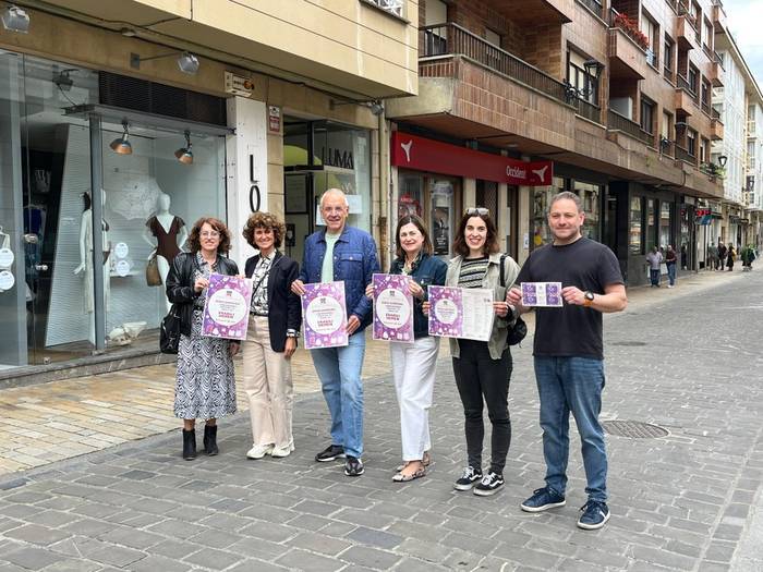 Ostegunean jarriko dituzte salgai ErrotaHerria kanpainako erosketa txartelak