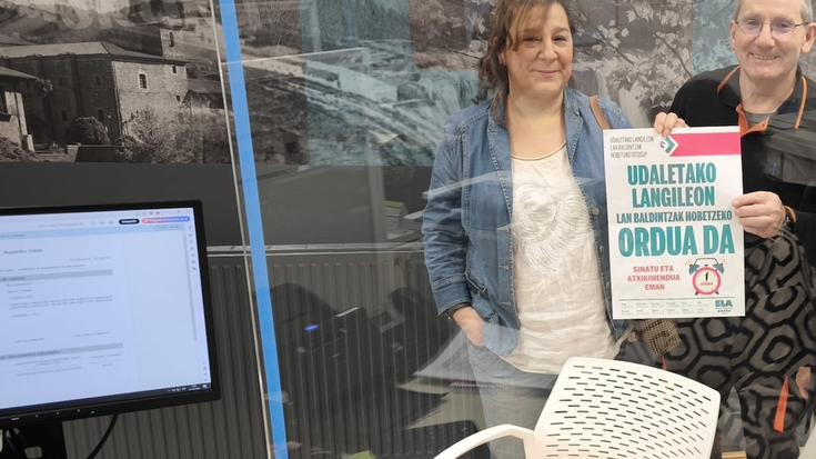 Udal langileen baldintzak hobetzeko negoziazioei heltzea eskatzeko, milaka sinadura bildu ditu ELAk
