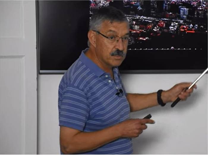 Esteban Esteban: "Sekula ez dira hiru eguzki eklipse gertatu hain jarraian; historikoa da"