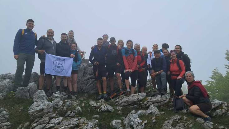 Urkulu urtegiaren inguruak ezagutu dituzte mendizaleek Anaitasuna mendi bazkunaren azken irteeran