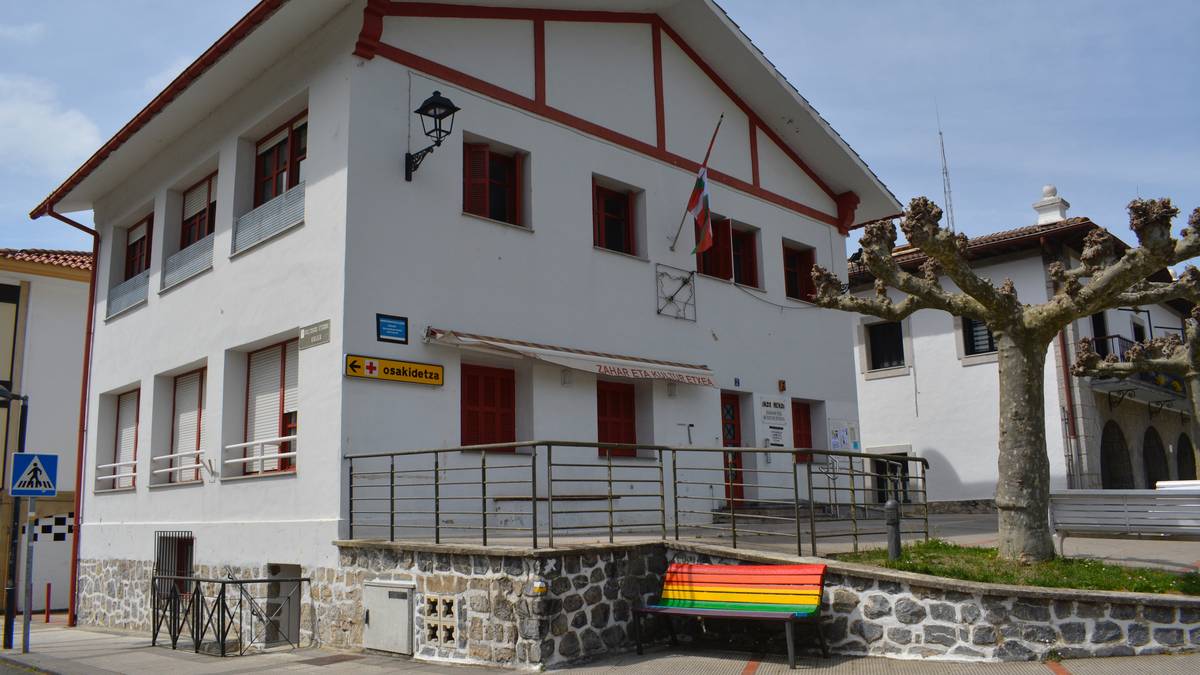 Aizarnazabalen ostiral iluntzeak "biziberritzeko" proposamena egin du Adiskidek