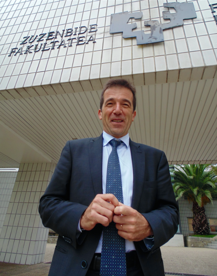 "Posible al da ardura kolektiboa indartzea, horretarako autoritarismoa eta beldurra erabili gabe?"