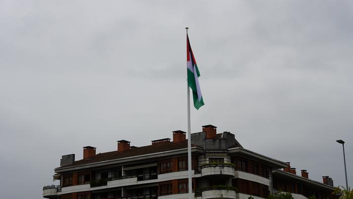 Palestinako genozidioa salatzeko, lanuztera eta protestara deitu dute biharko