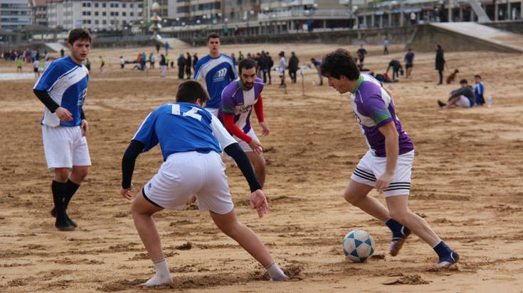 Bertan behera utzi dute Zarauzko Hondartzako 76. Futbol Txapelketa