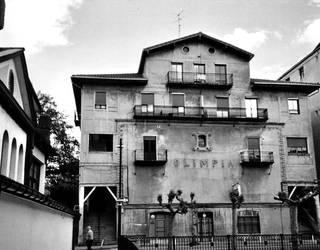 Ehun urte lituzke Olinpia eraikinak, zutik balitz