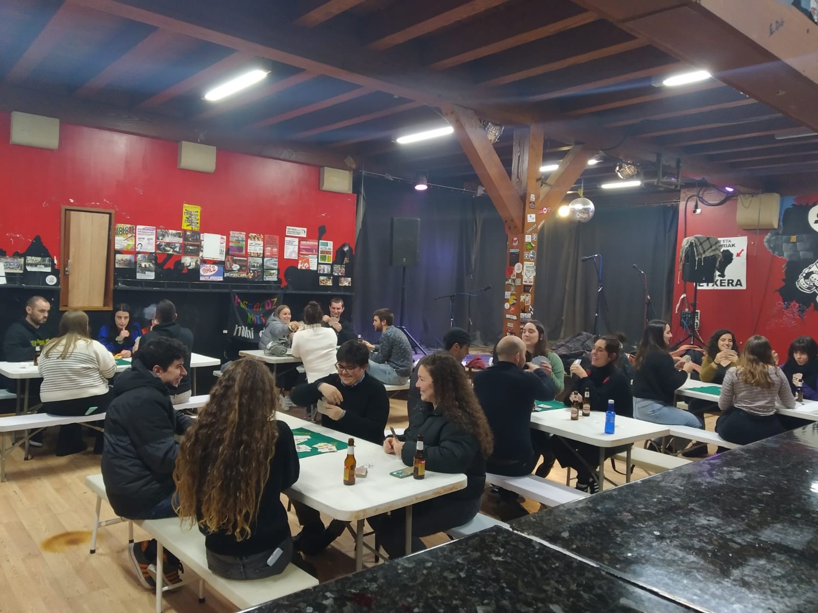 Giro ederra izan da gaztetxean, 'Amama xahar' txapelketan