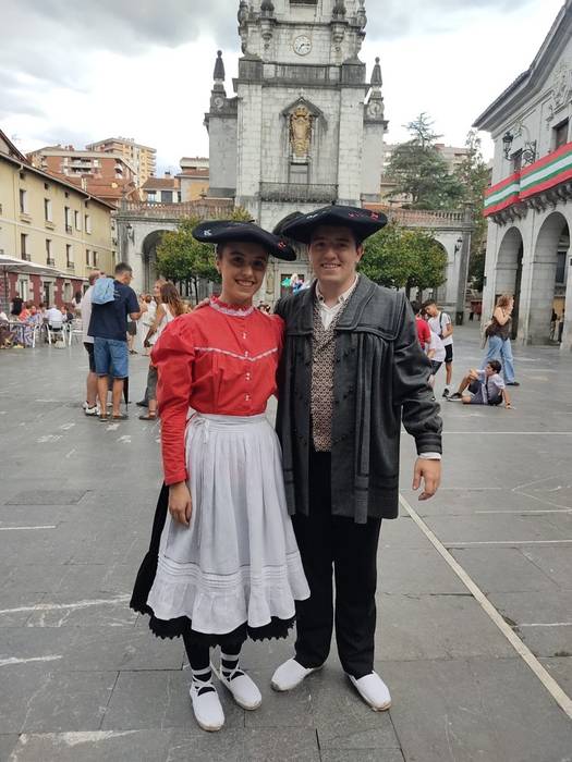 Beste txapel bat jantzi dute Jone Arriaranek eta German Aranburuk