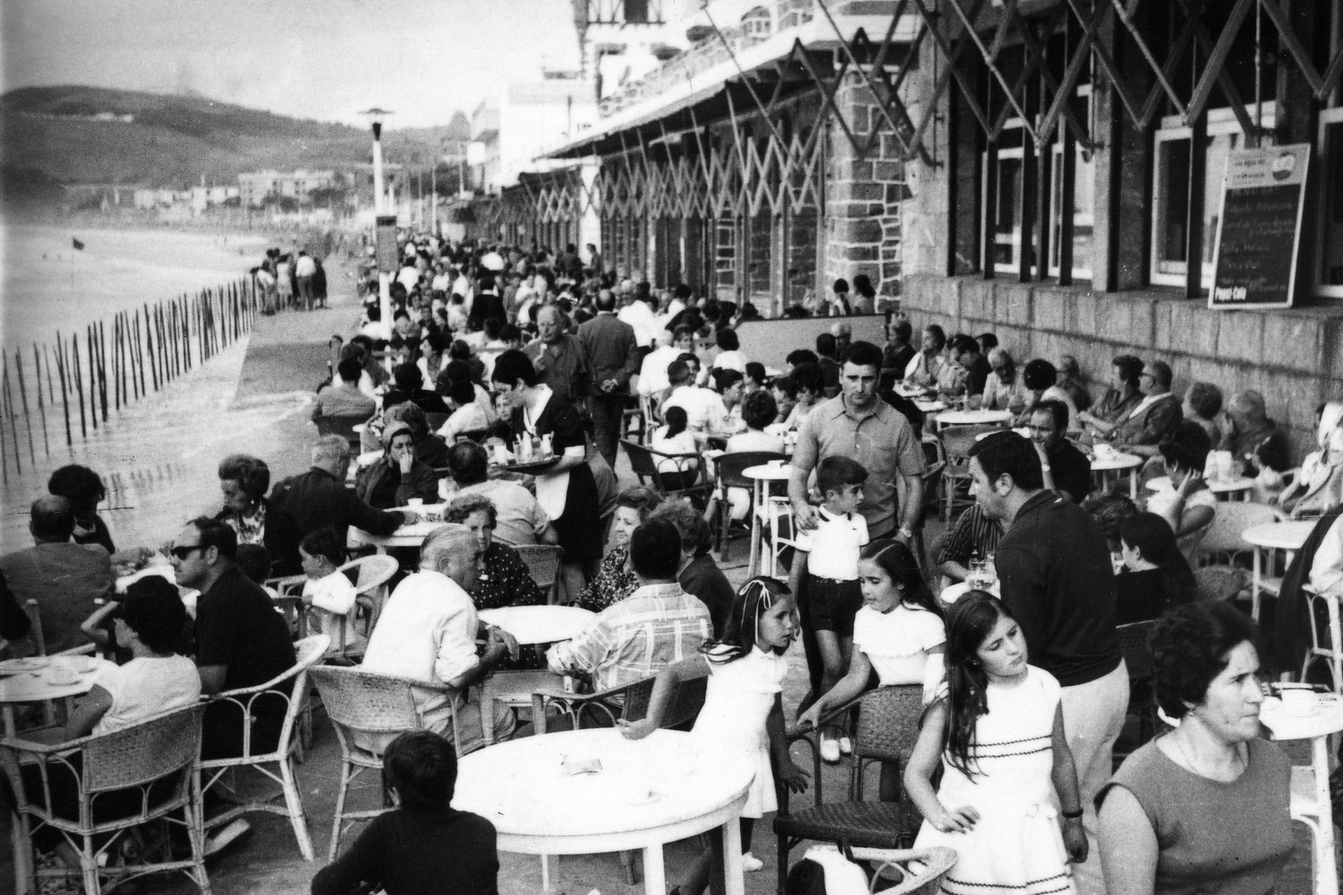 Pasealeku bat terrazan