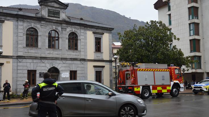 Gas isurketa ezeztatuta, anbulatorioa zabaldu dute