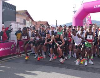 Lasterkariak eta antolatzaileak gustura, Urolako Trena lehen maratoi erdiarekin