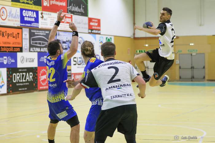 Argazkiak: Amenabar Zarautz ZKE-Unio Esportiva Sarria