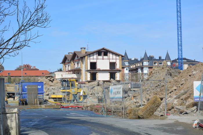 Laster eraitsiko dute