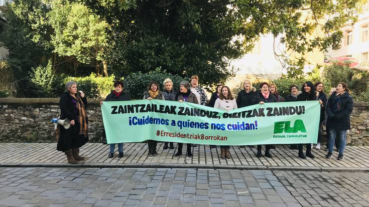 Adinekoen egoitzetako langileen borrokak ez du etenik