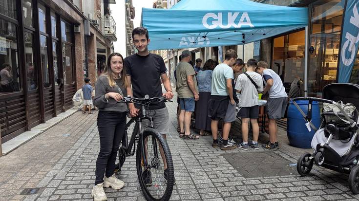 Zozketa eginda, itxi du tonbola Gukak