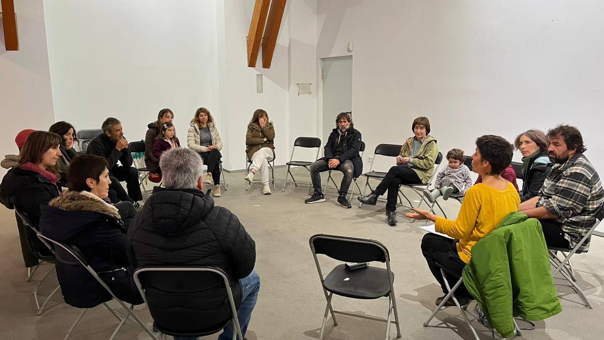 Agroekologia ardatz duen nekazal sindikatu berriaren nondik norakoak, plazara