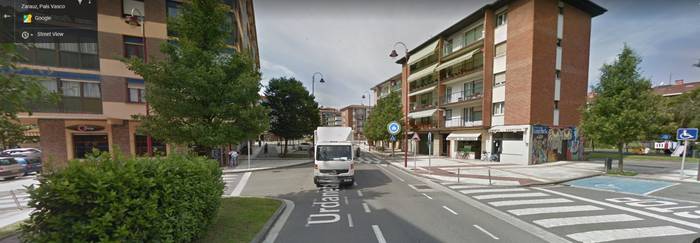 Bi pertsona zauritu dira etxebizitza batean piztutako sutean